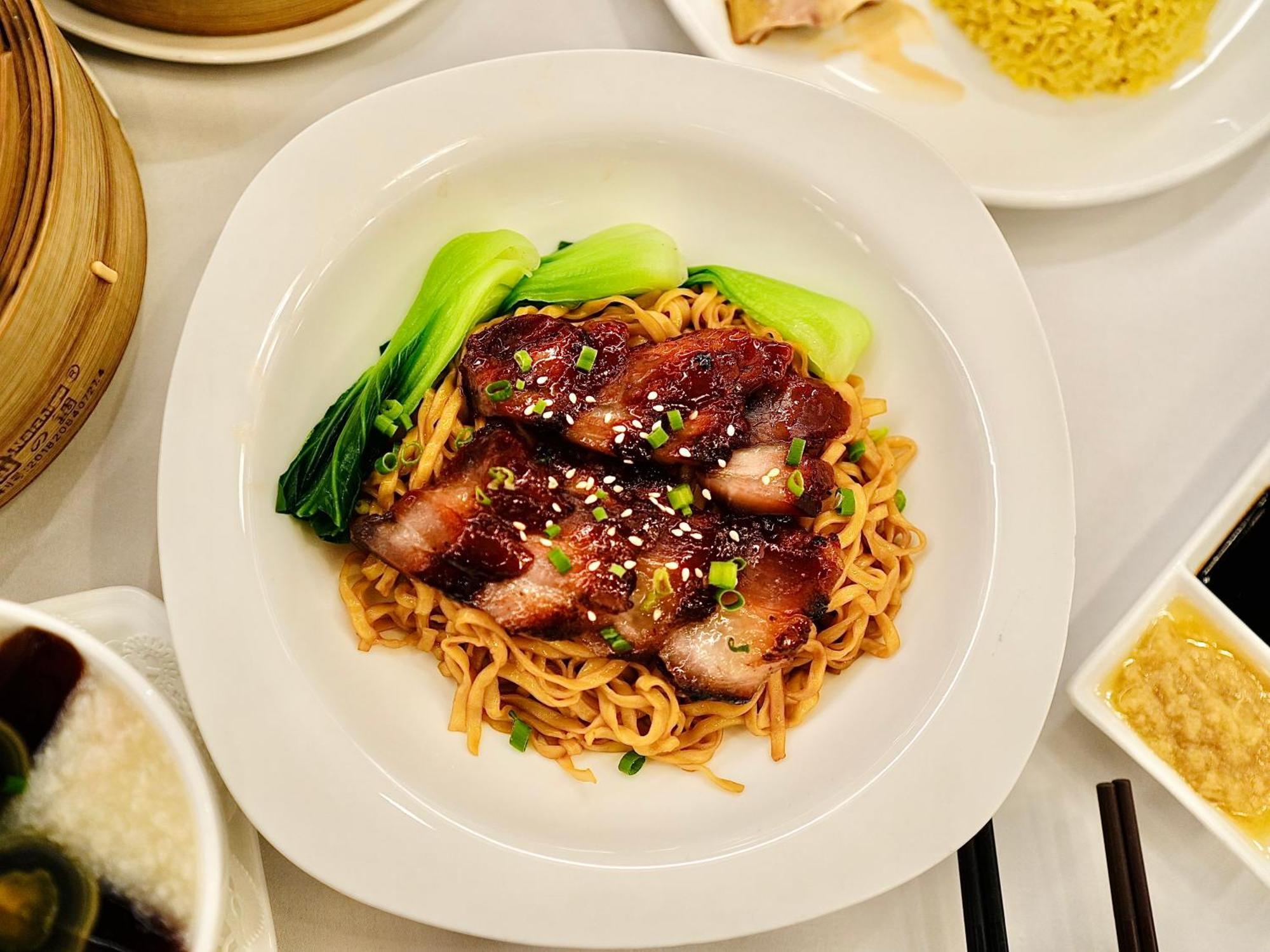 X One Hotel 金边 外观 照片